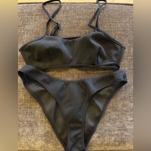KENDALL + KYLIE black swimsuit top and bottom size Small